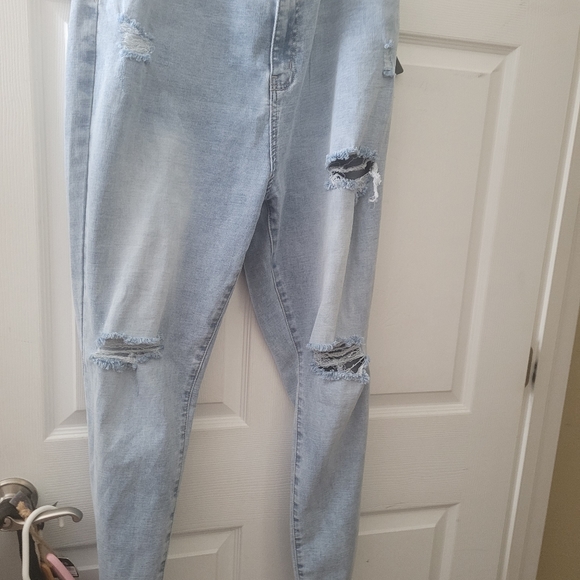 Jeans - Picture 2 of 2
